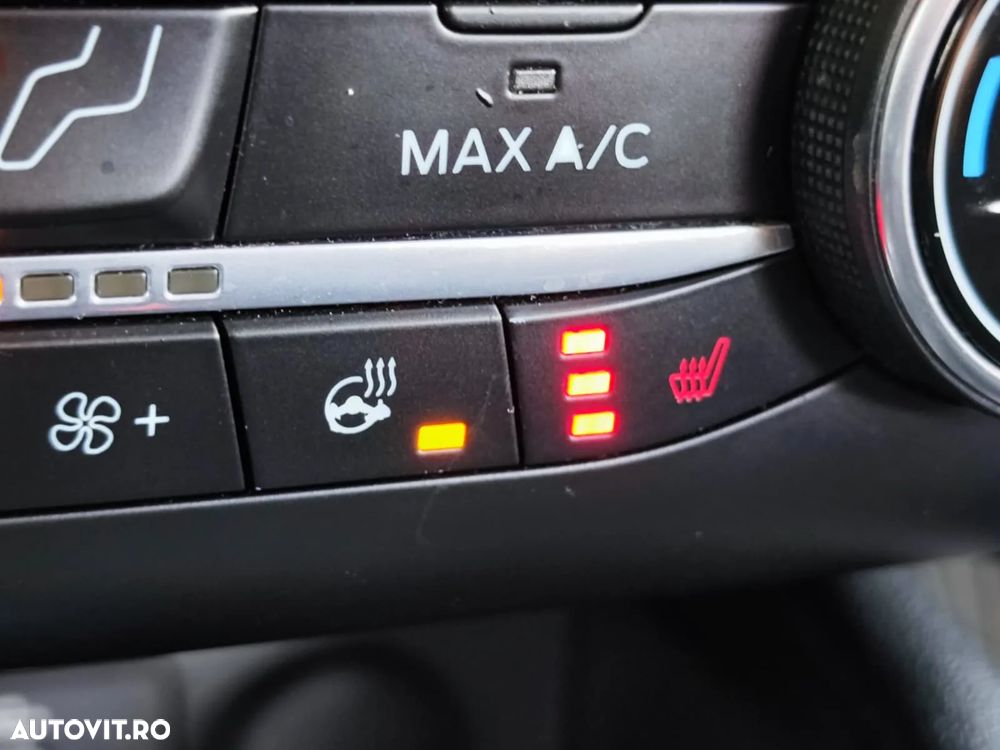Ford Focus 2.0 EcoBlue Titanium - 21