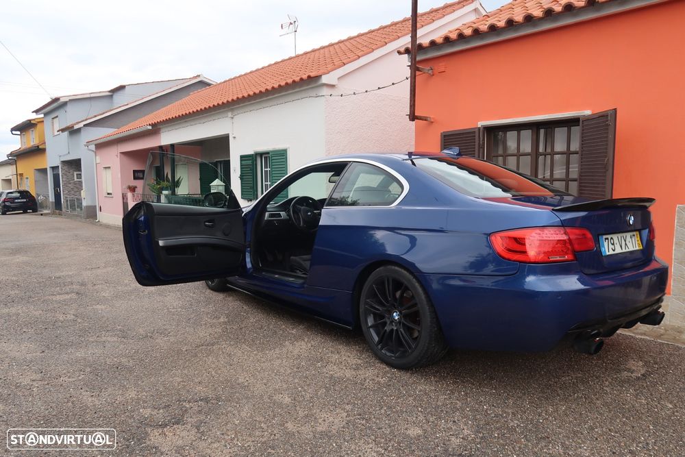 BMW 320 d Coupe Edição M - 7