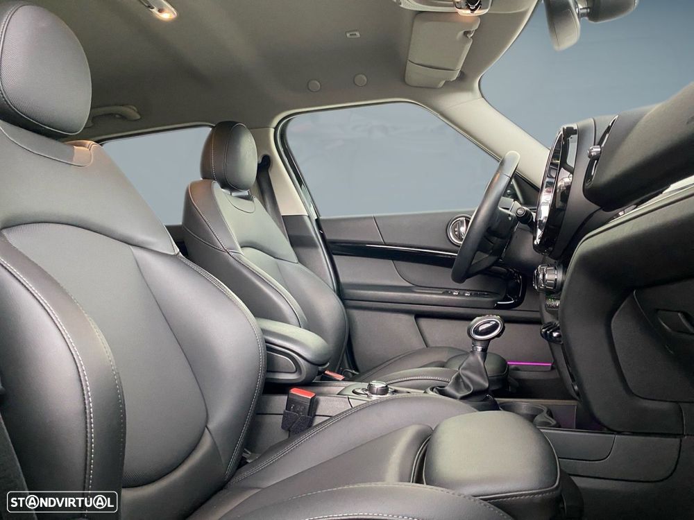 MINI Countryman Cooper SE Premium Classic Auto - 19