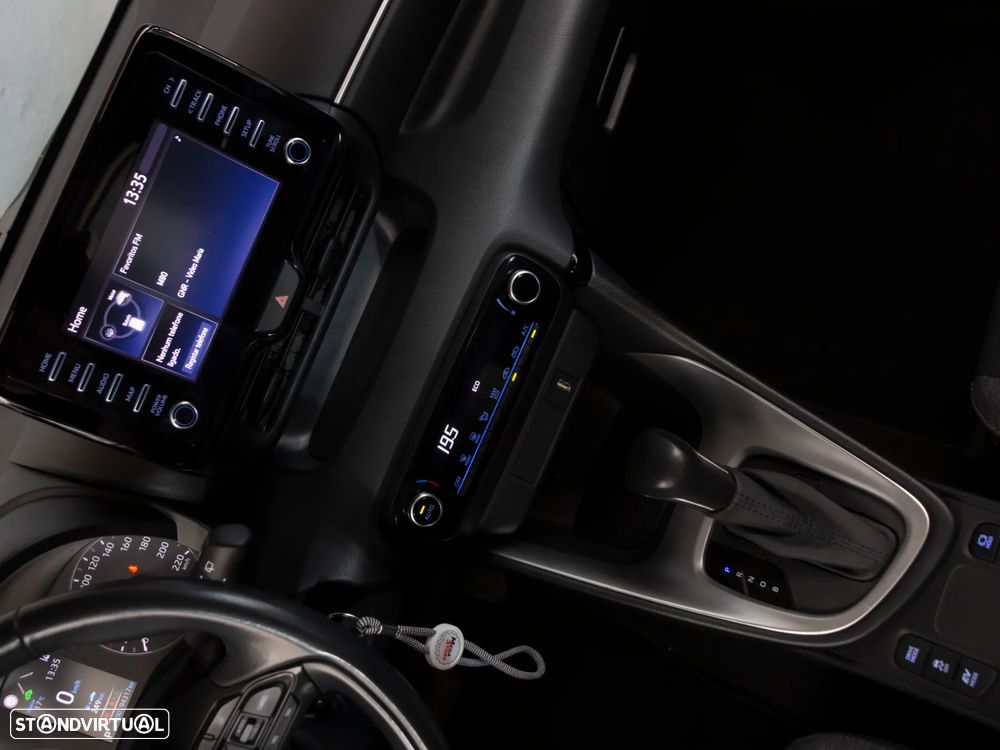 Toyota Yaris 1.5 HDF Comfort Plus - 26