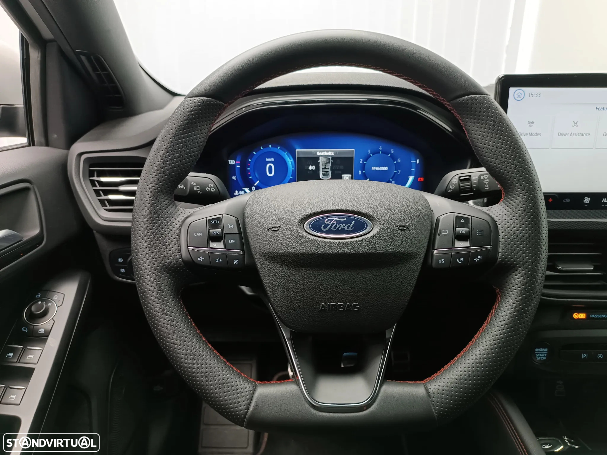 Ford Focus 1.0 EcoBoost MHEV ST-Line X - 11