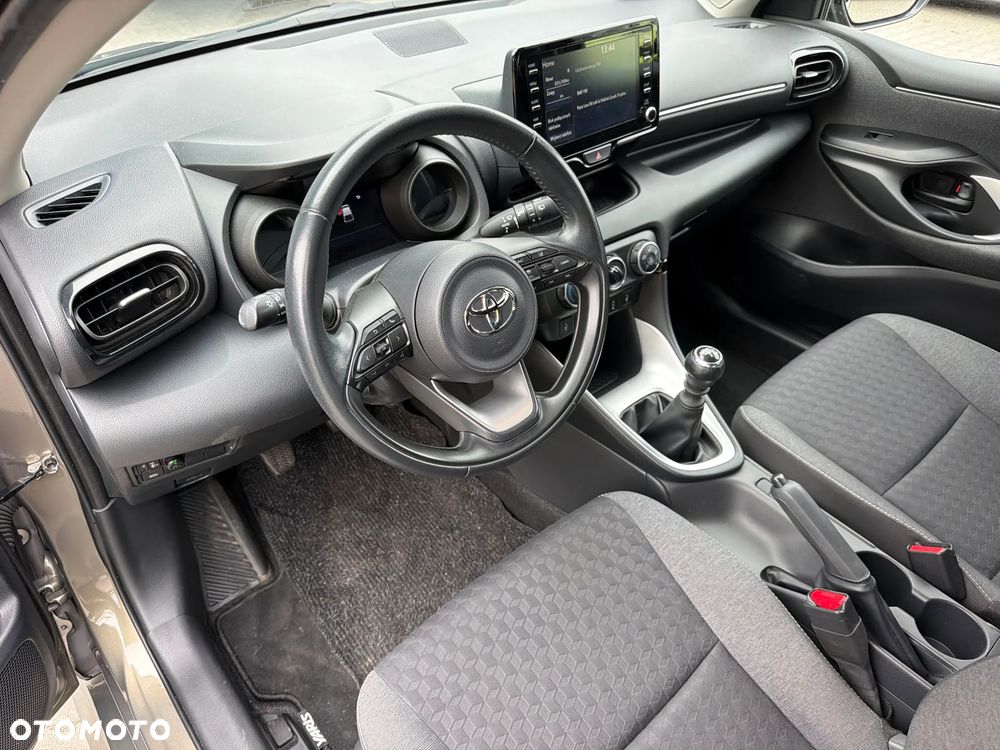 Toyota Yaris 1.5 Selection Elegant - 10