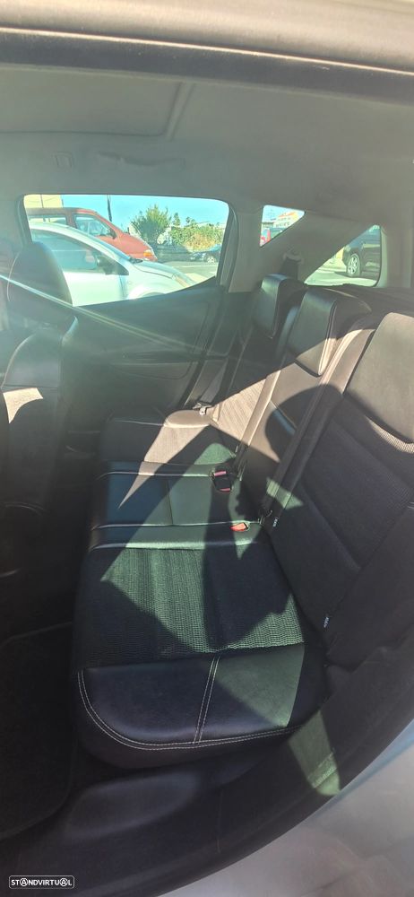 Peugeot 207 SW 1.6 HDi Outdoor - 10