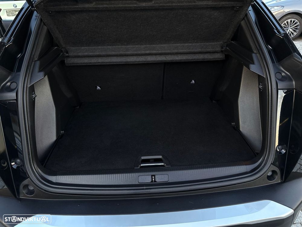 Peugeot e-2008 50 kWh Allure Pack - 38