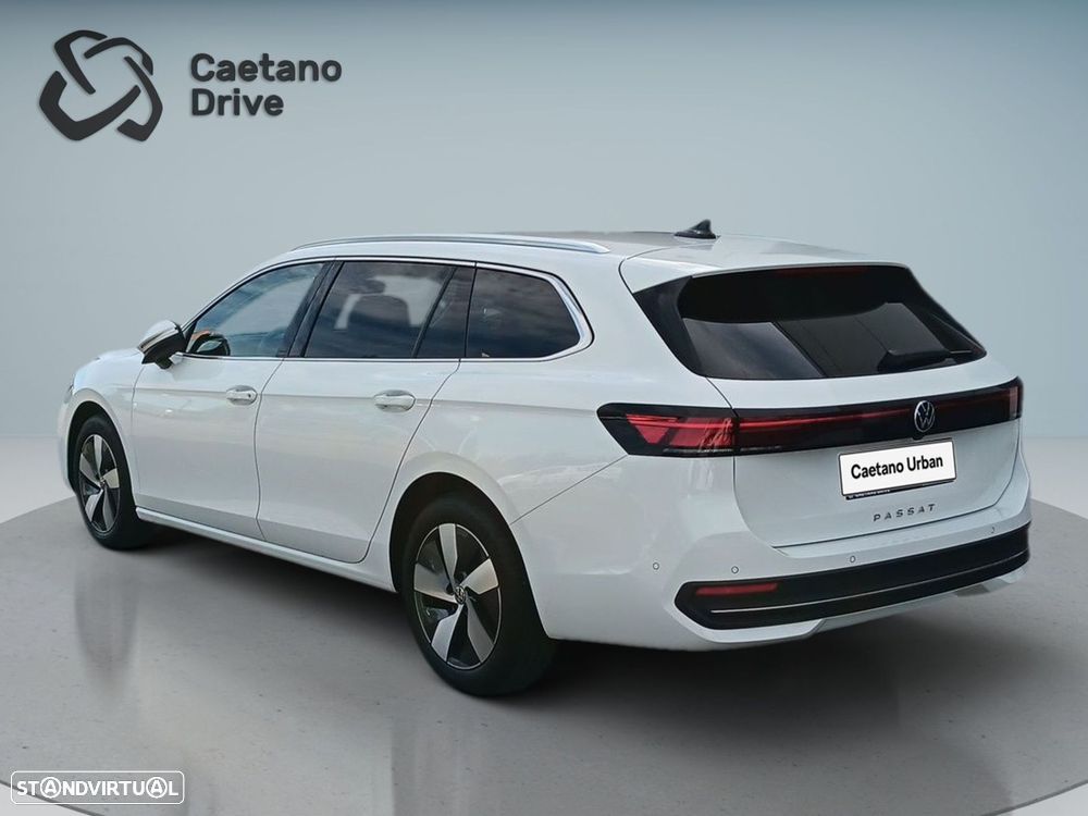 VW Passat Variant 2.0 TDi Business DSG - 4