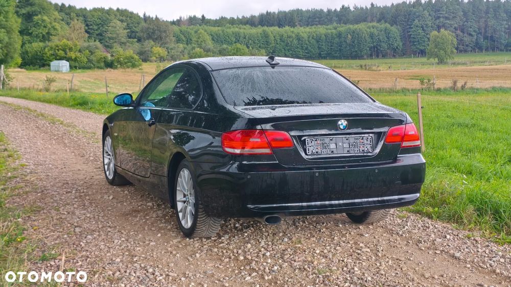 BMW Seria 3 320i - 2