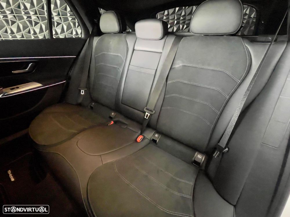 Mercedes-Benz E 300 de 9G-TRONIC AMG Line - 15