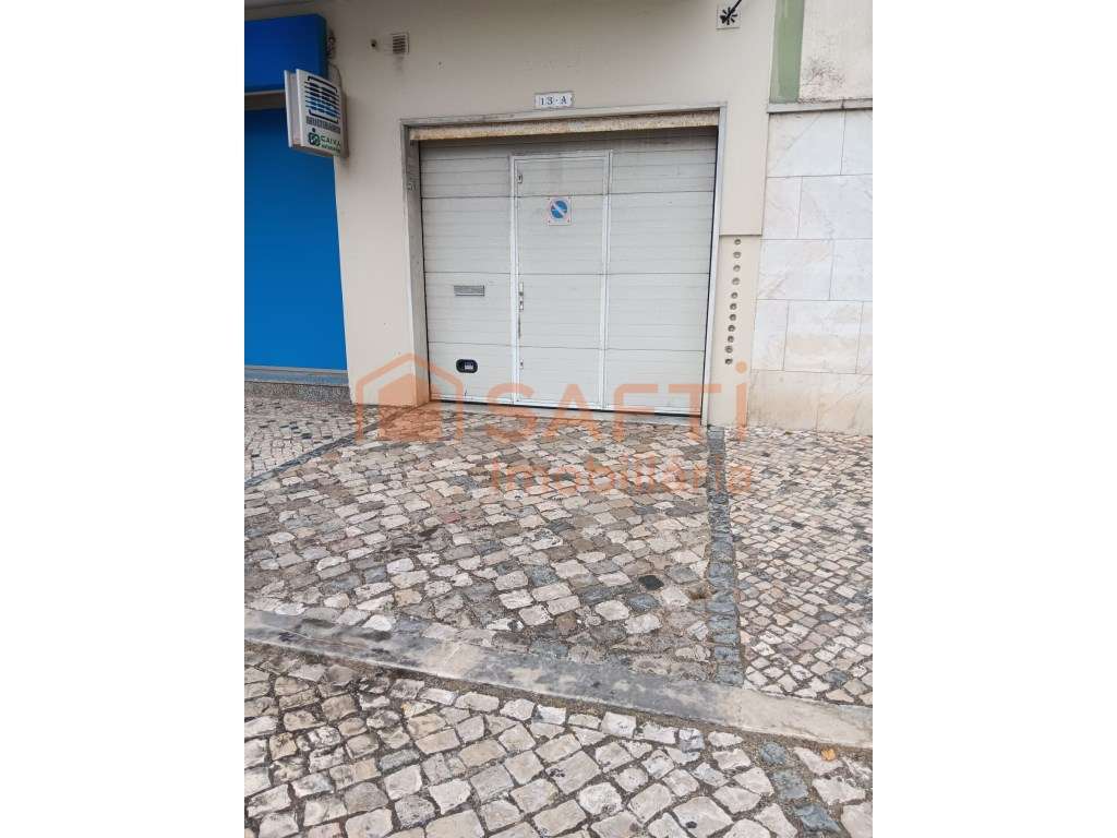 Garagem para venda no centro do Cacém - Grande imagem: 3/12