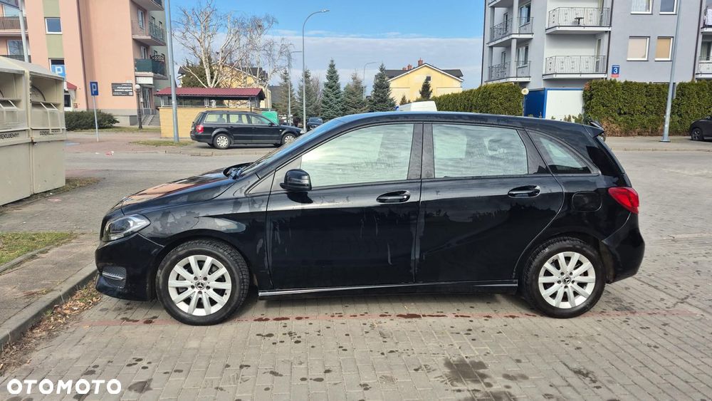 Mercedes-Benz Klasa B 160 7G-DCT Edition - 32