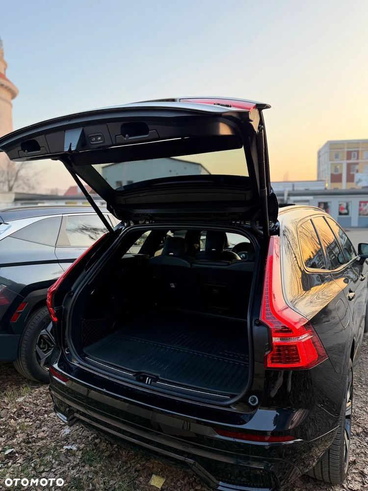 Volvo XC 60 T8 Plug-In Hybrid AWD R-Design - 19