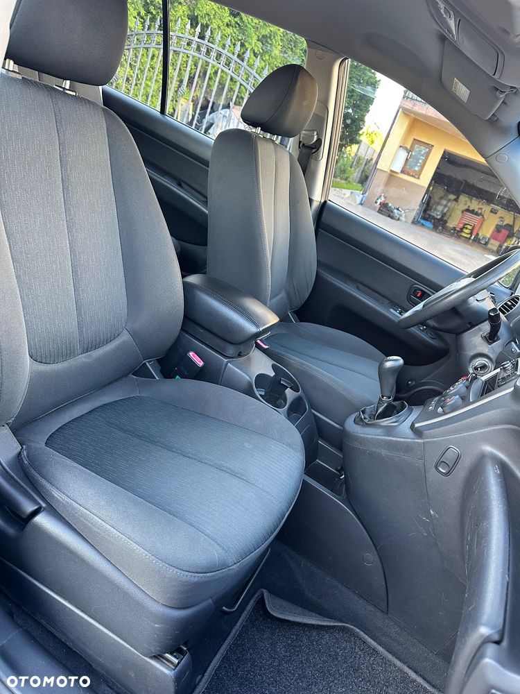 Kia Carens 2.0 EX - 25
