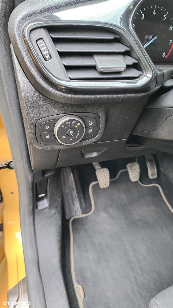 Ford Fiesta 1.0 EcoBoost S&S ACTIVE COLOURLINE - 18