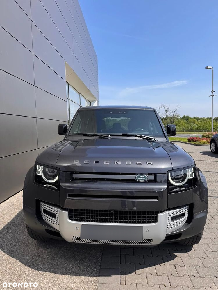 Land Rover Defender - 4