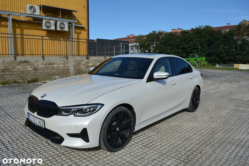 BMW Seria 3 330i xDrive Sport Line sport - 1