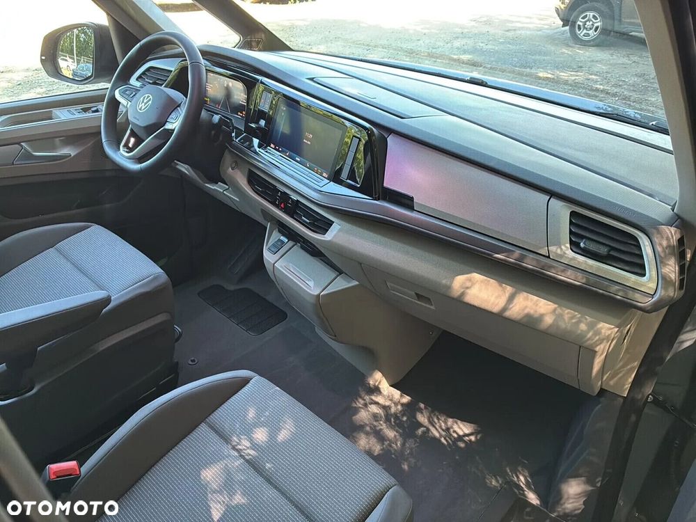 Volkswagen Multivan - 13