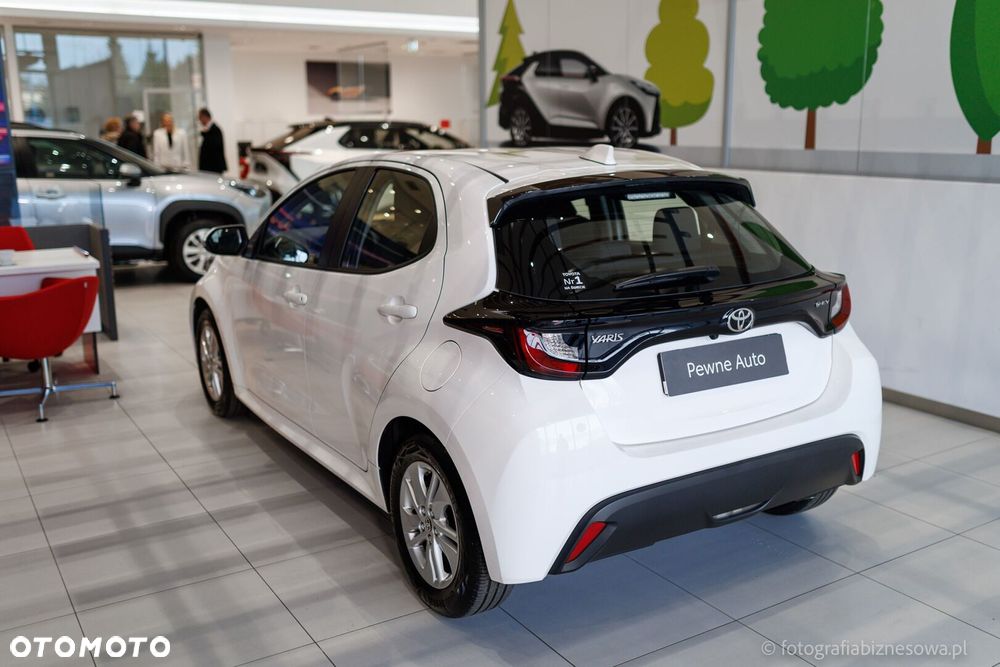 Toyota Yaris - 12