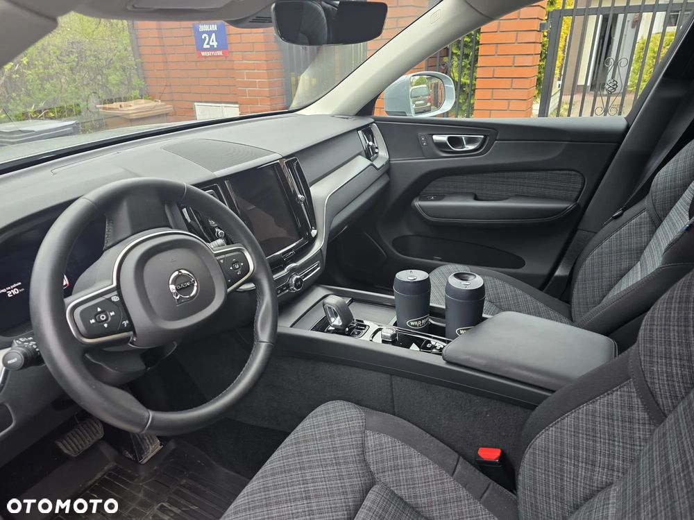 Volvo XC 60 B5 B AWD Core - 4