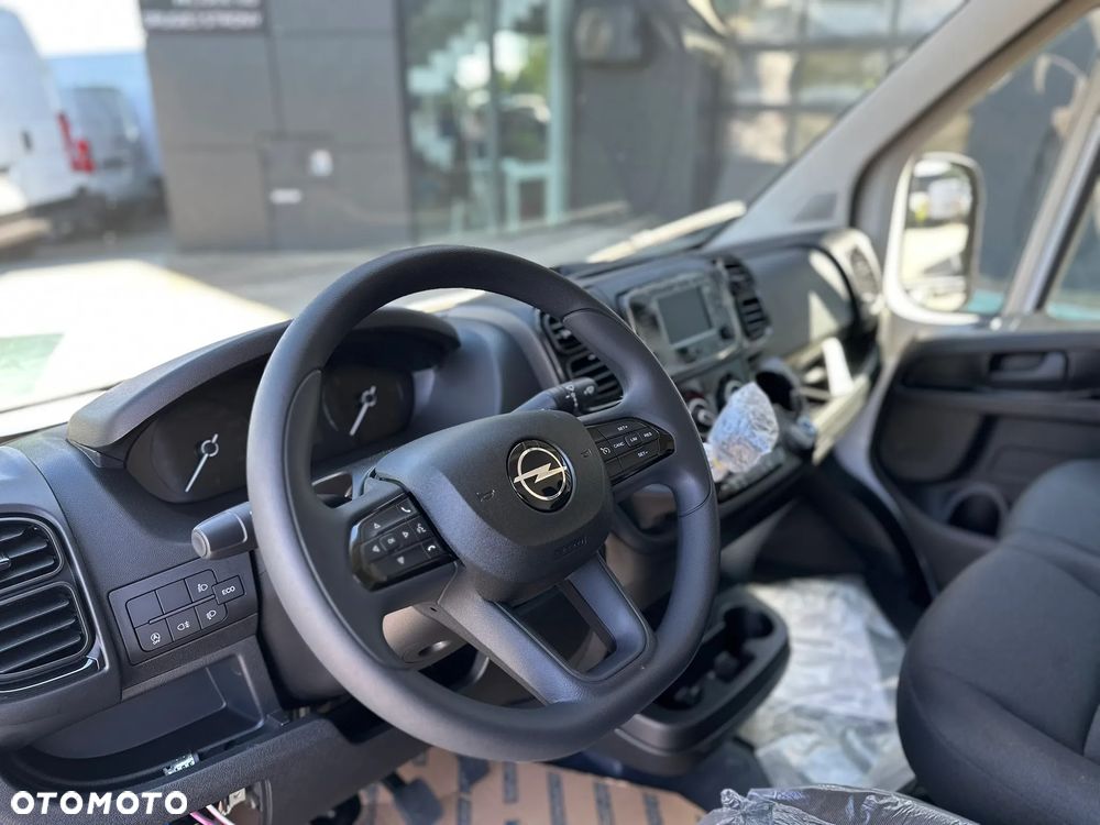 Opel MOVANO Furgon L2H1 3.3T  Diesel 2.2 140 KM Manual - 26