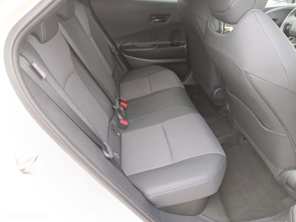 Toyota C-HR - 14