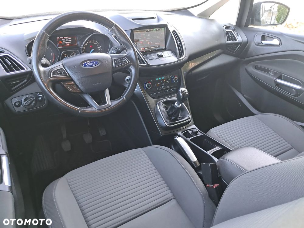Ford Grand C-MAX - 12