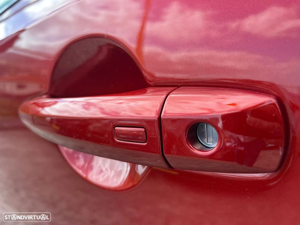 Nissan Qashqai 1.3 DIG-T N-Connecta - 24