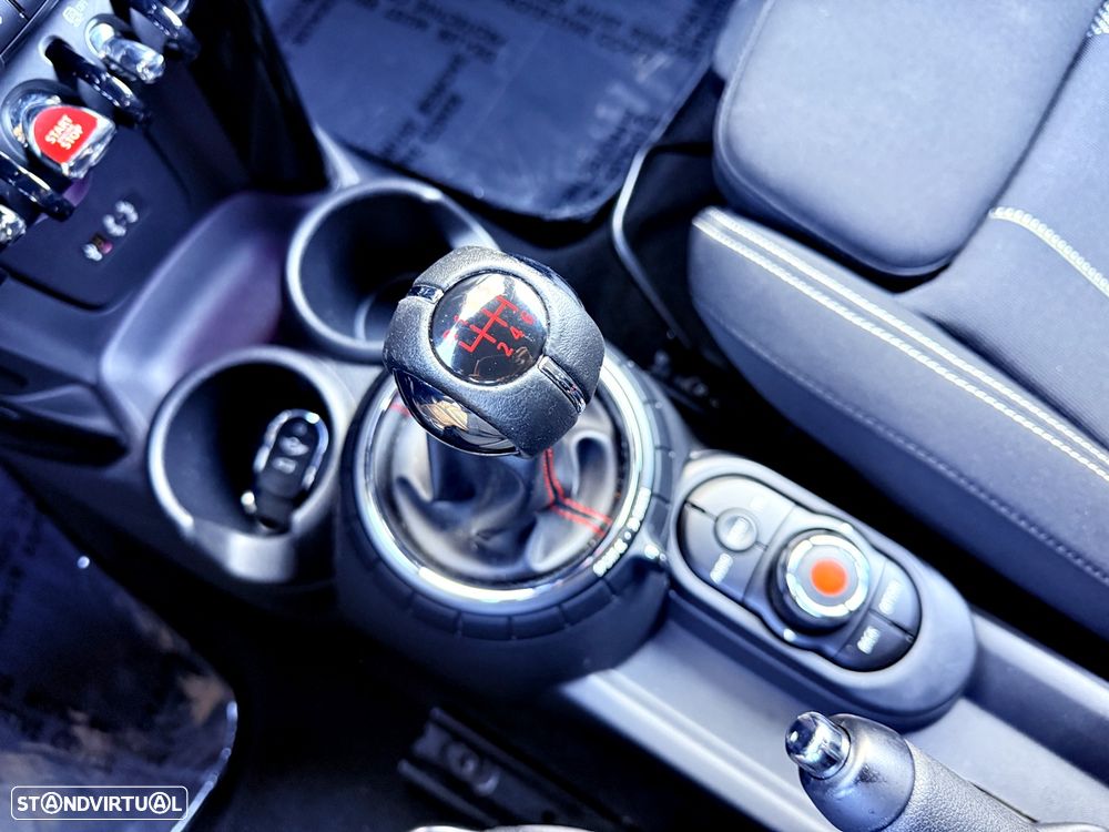 MINI 3 Portas Cooper D - 16