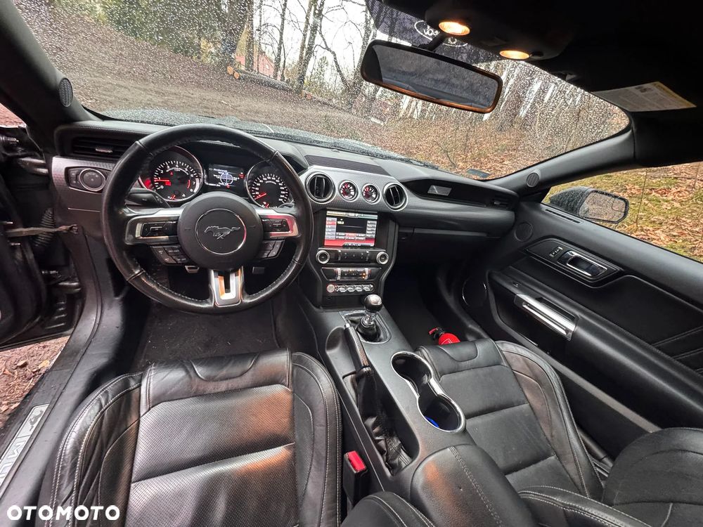 Ford Mustang 5.0 V8 GT - 12