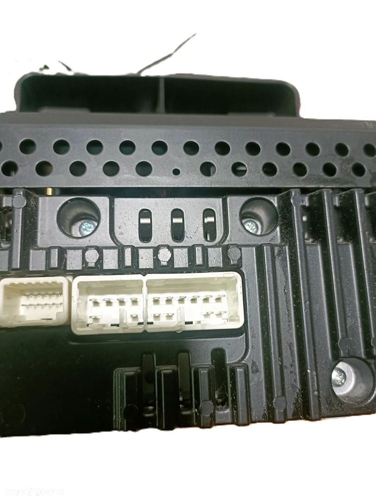 TOYOTA YARIS II 05-11 radioodtwarzacz radioodbiornik radio 8612052470 * - 6
