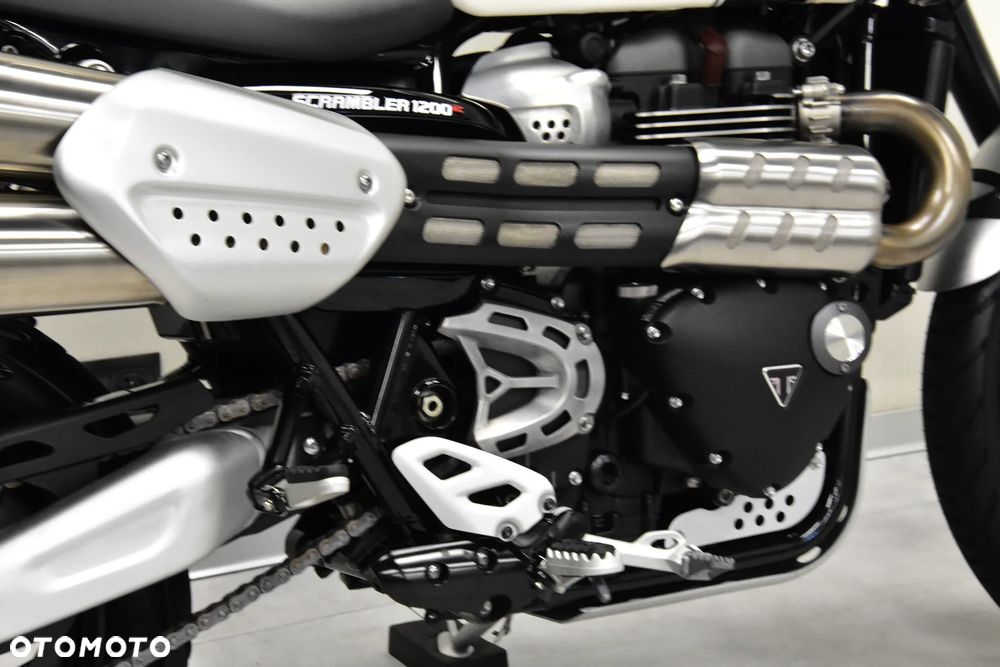 Triumph Scrambler - 24