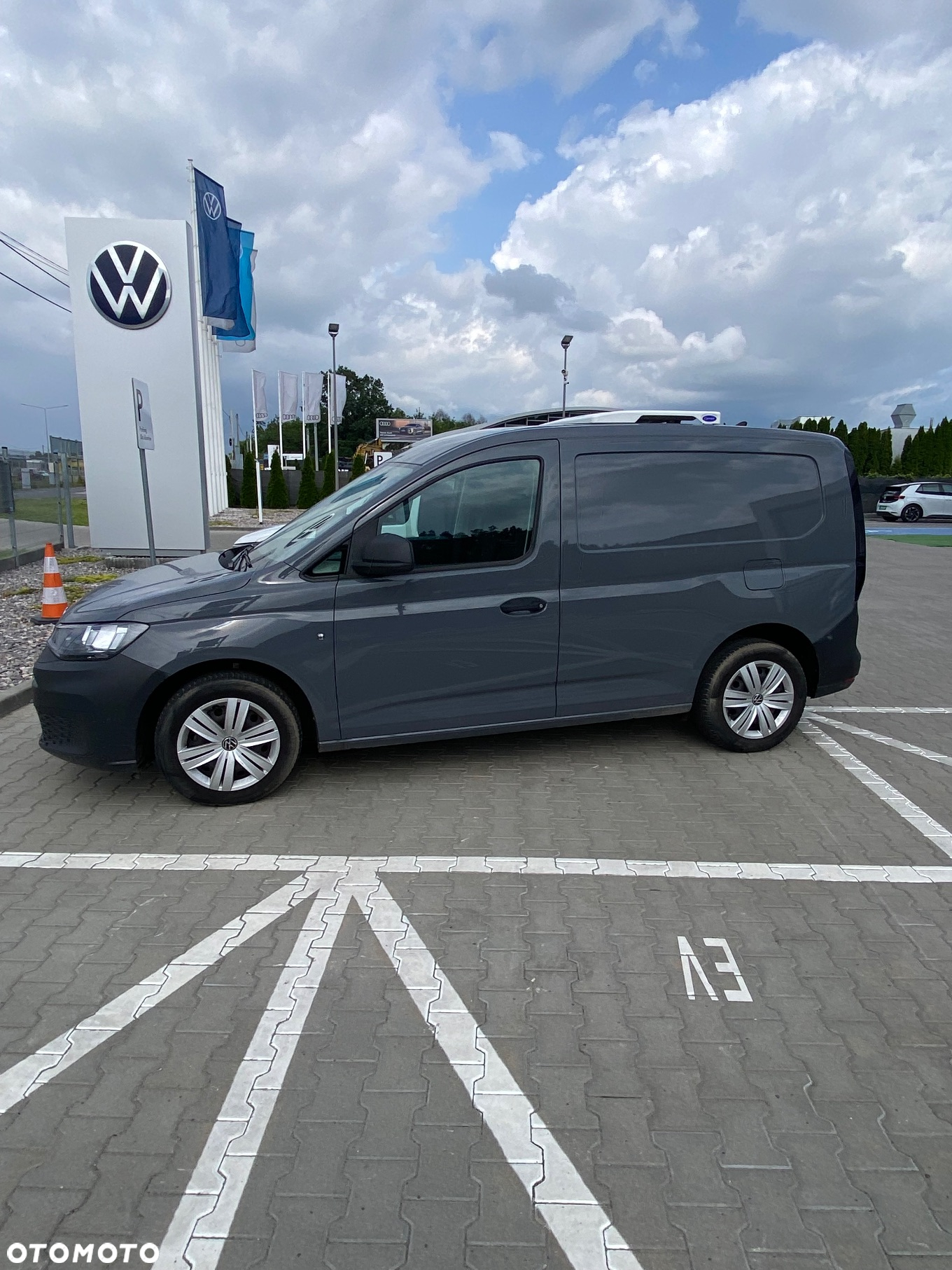 Volkswagen Caddy - 9