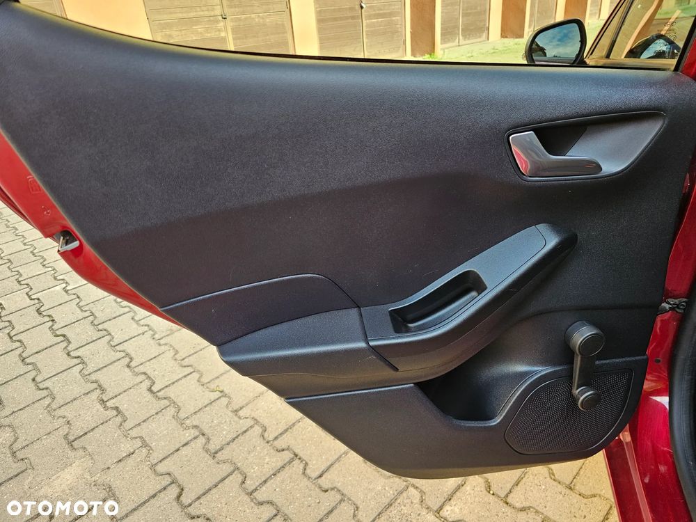 Ford Fiesta 1.1 S&S COOL&CONNECT - 17