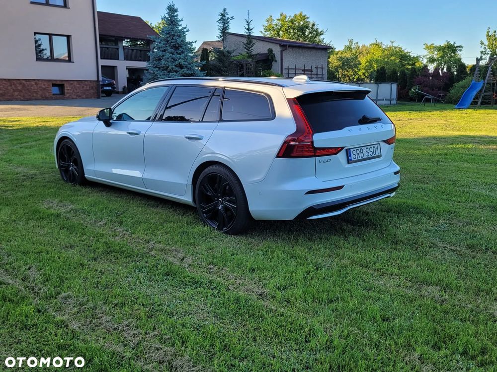 Volvo V60 B4 B R-Design - 5