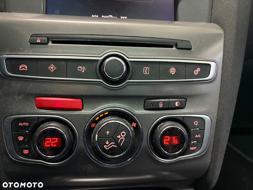 Citroën C4 PureTech e-THP 130 Business Class - 26