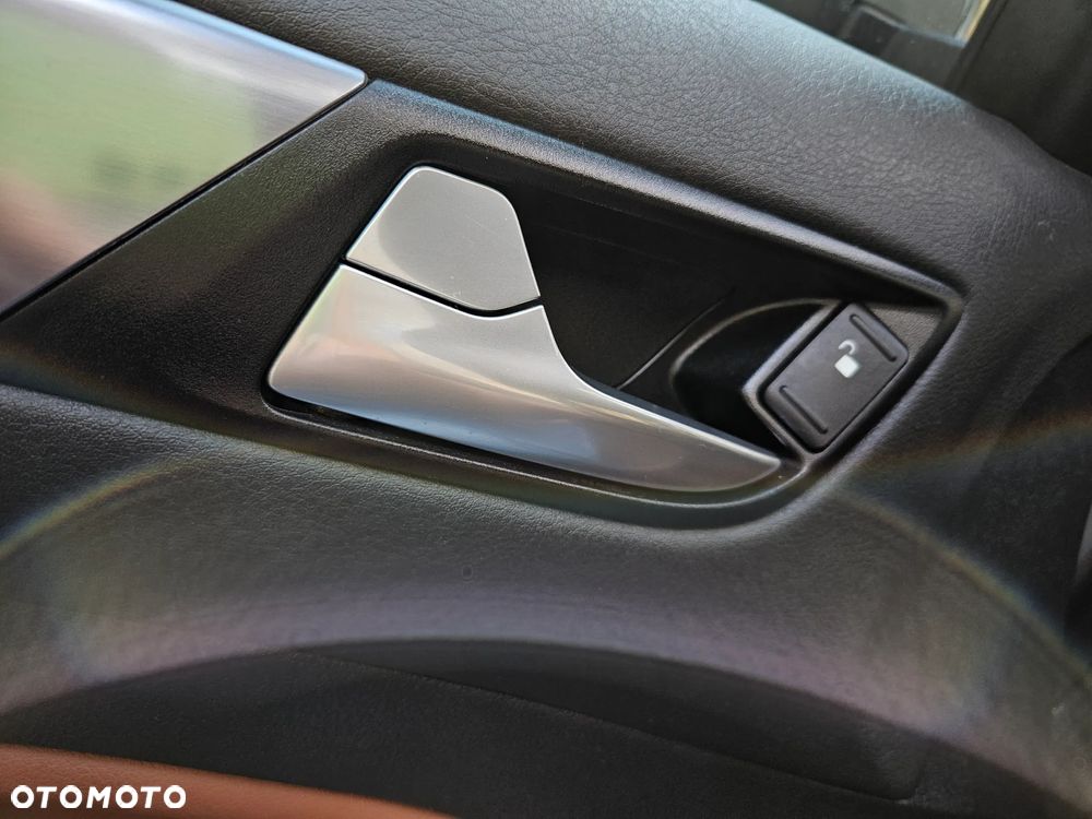 Ford Mondeo 2.0 TDCi Titanium S - 25