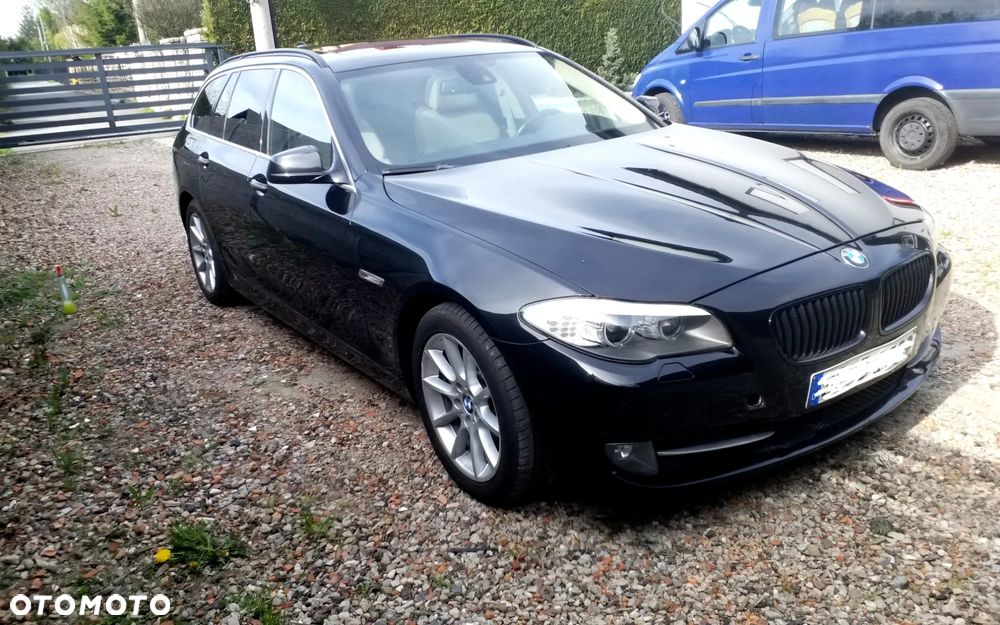 BMW Seria 5 525d - 4