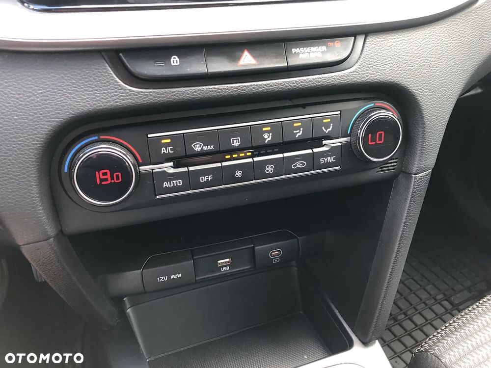 Kia Ceed 1.5 T-GDI L - 19