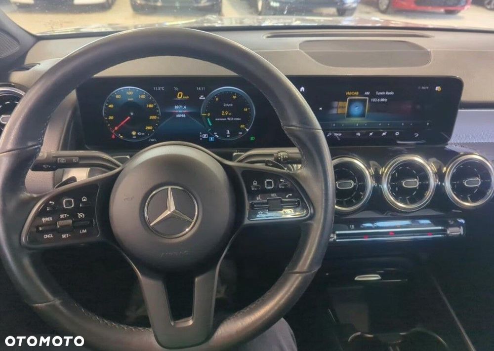 Mercedes-Benz GLB 200 7G-DCT - 3