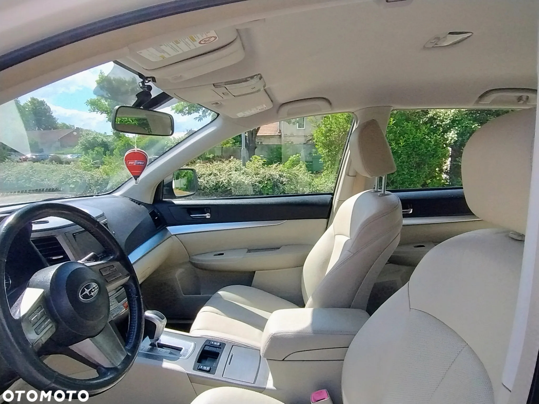 Subaru Legacy 2.5i Comfort Navi - 10