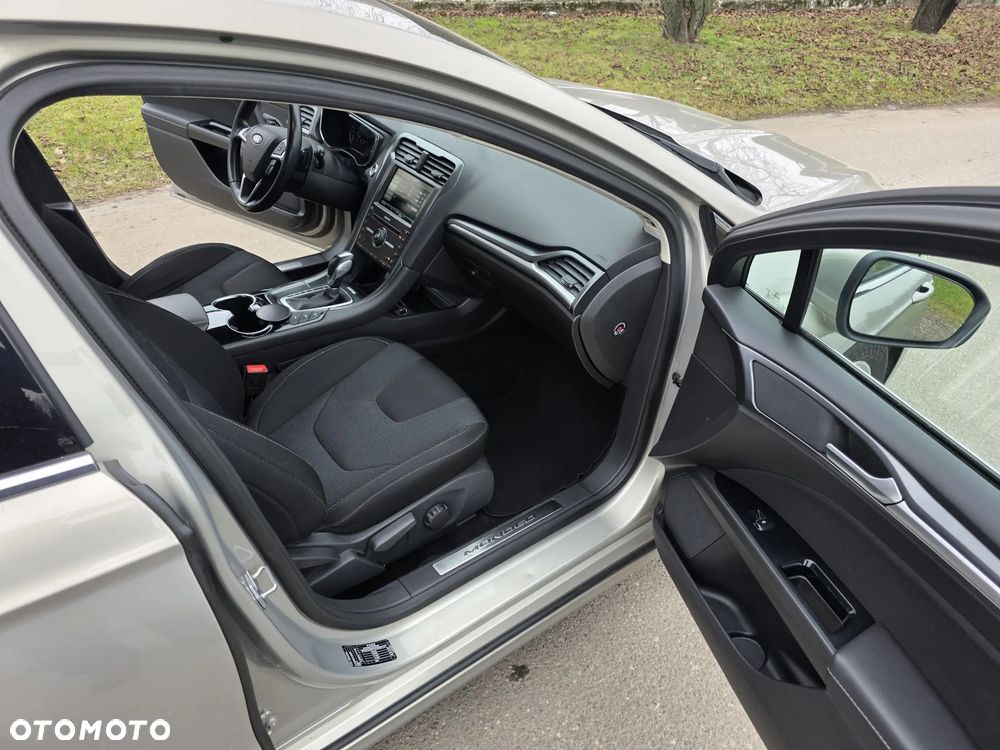 Ford Mondeo 2.0 EcoBoost Titanium - 16