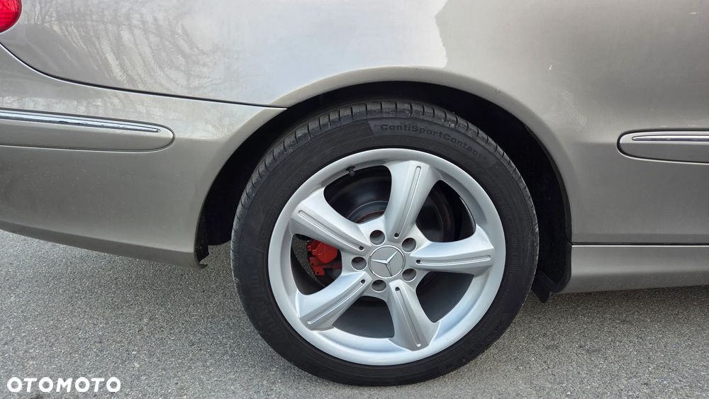 Mercedes-Benz CLK - 21