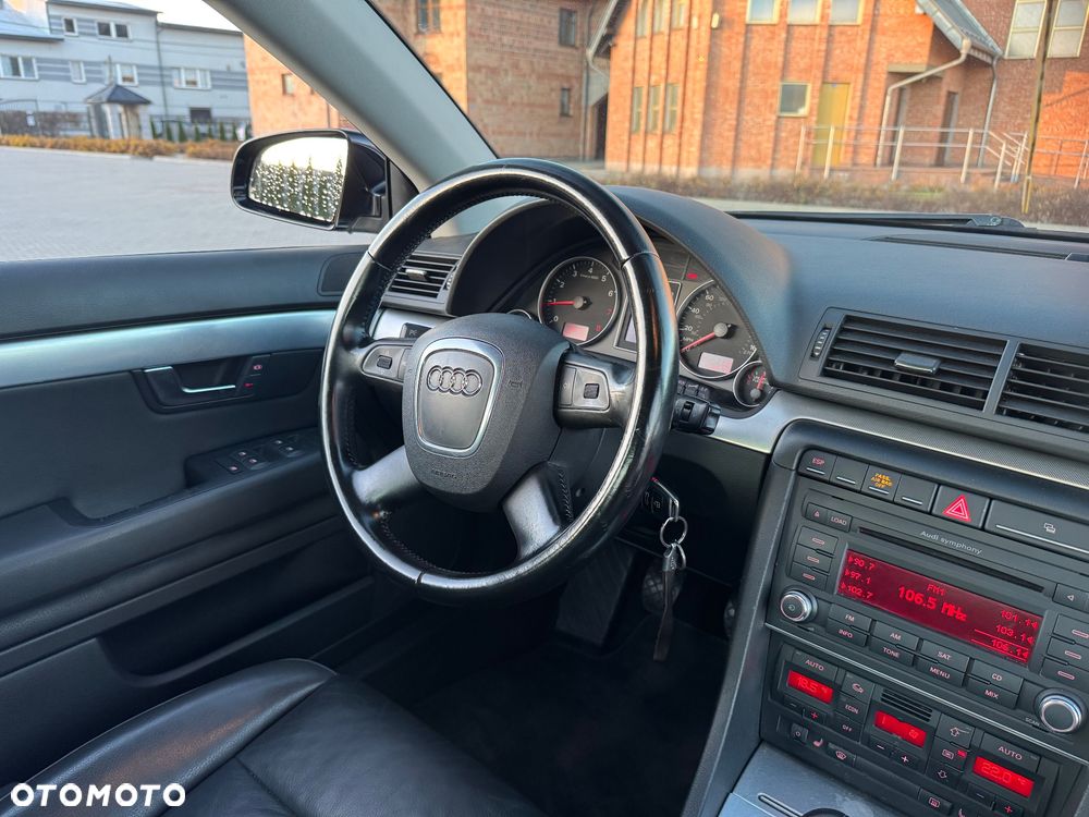 Audi A4 Limousine - 15