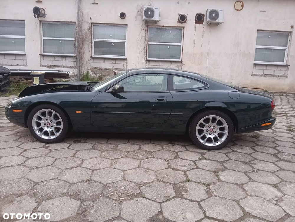 Jaguar XK XKR Coupe - 6