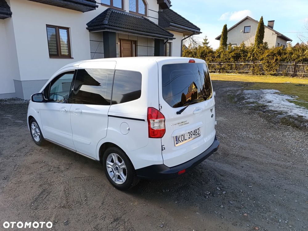 Ford Transit Courier Ambiente - 8