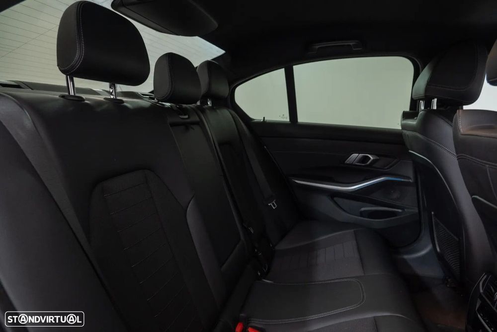 BMW 320 e Corporate Edition Auto - 27