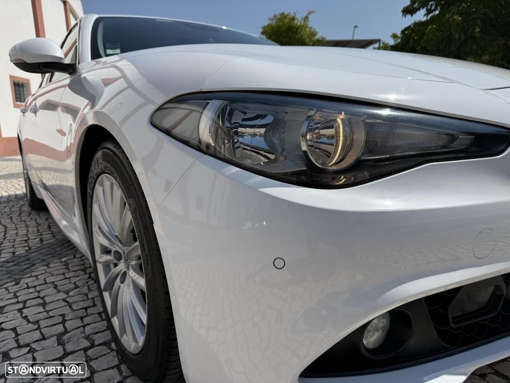 Alfa Romeo Giulia 2.2 D Super AT8 - 9