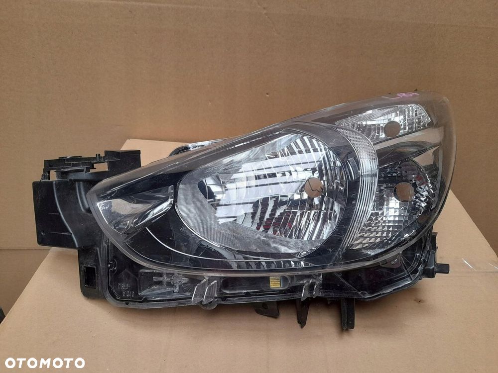 MAZDA 2 II DJ 2014 R. LAMPA LEWA - 2