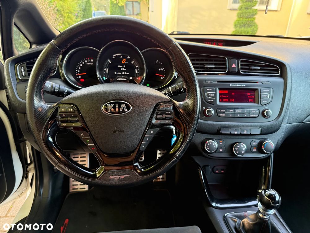 Kia Ceed 1.6 T-GDI GT - 22