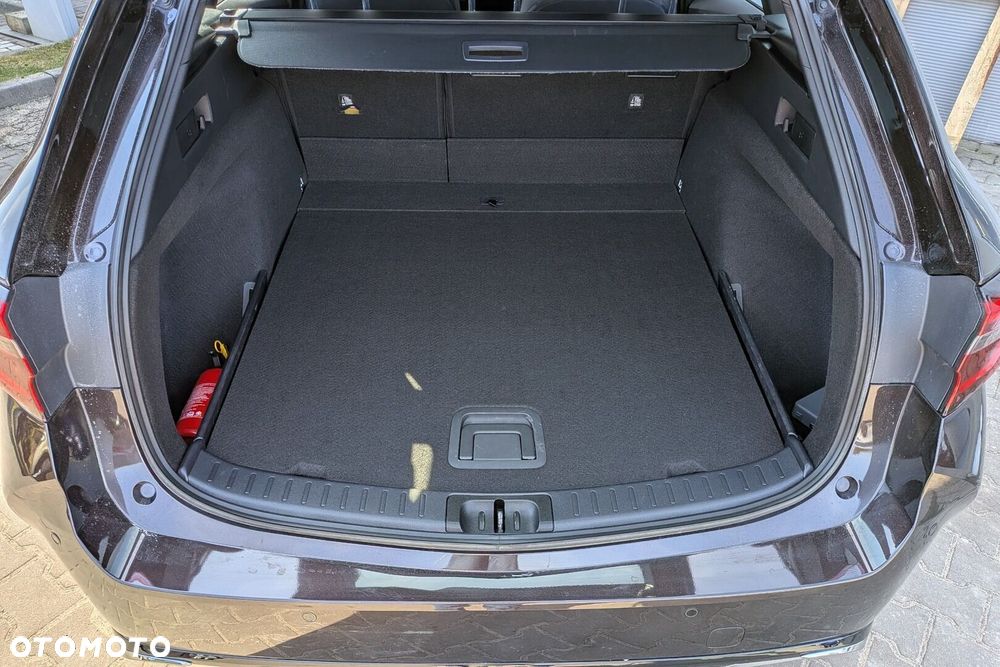 Toyota Corolla 1.8 Hybrid Comfort - 32