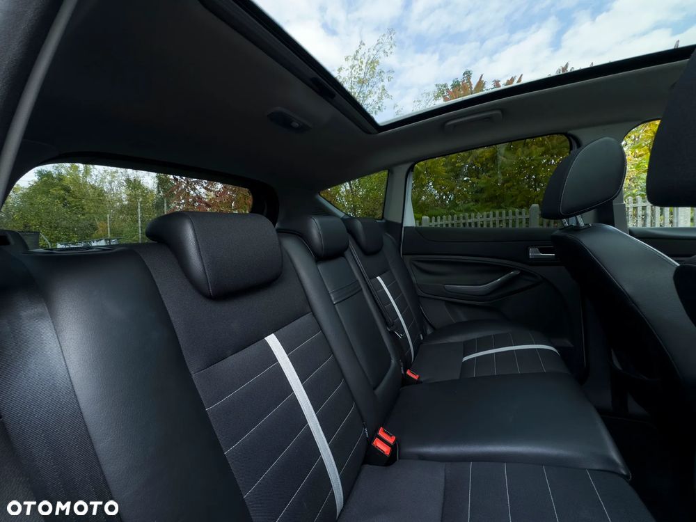 Ford Kuga 2.0 TDCi 4x4 Titanium - 13