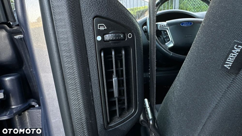 Ford Galaxy - 19